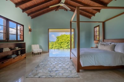Luxury Villa Photo #21