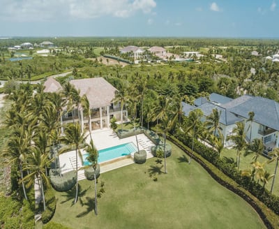 Luxury Villa Photo #3