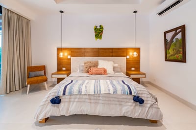 Luxury Villa Photo #22