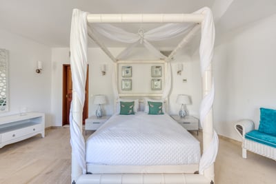 Luxury Villa Photo #56
