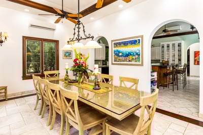 Luxury Villa Photo #24