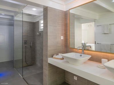 Luxury Villa Photo #38