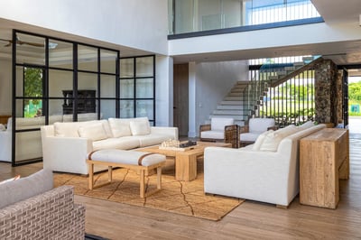 Luxury Villa Photo #12