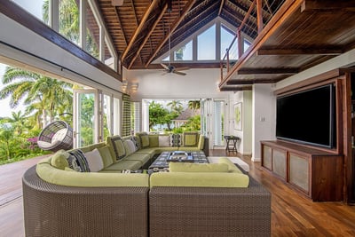 Luxury Villa Photo #15