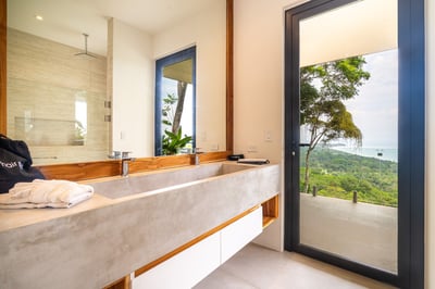 Luxury Villa Photo #48