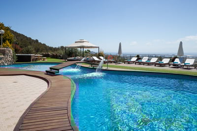 Luxury Villa Photo #3