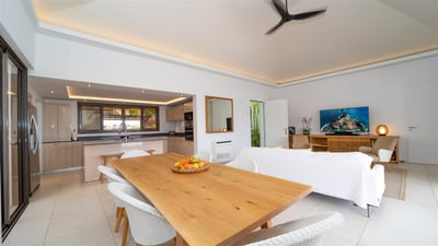 Kitchen & Dining Area