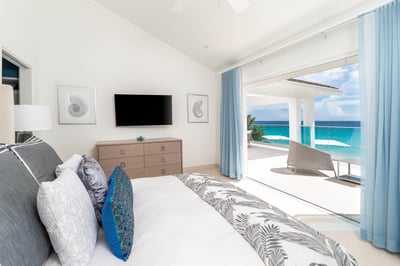 Luxury Villa Photo #18
