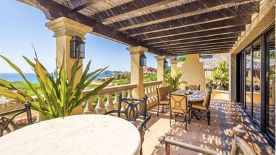 Luxury Villa Photo #24