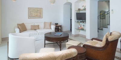 Luxury Villa Photo #5