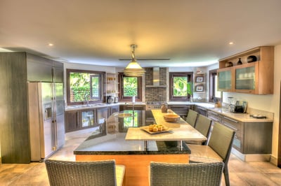 Luxury Villa Photo #14