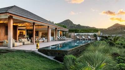 Luxury Villa Photo #12