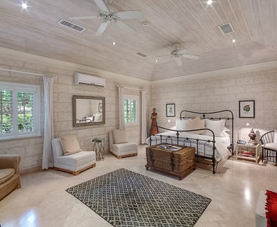 Luxury Villa Photo #22