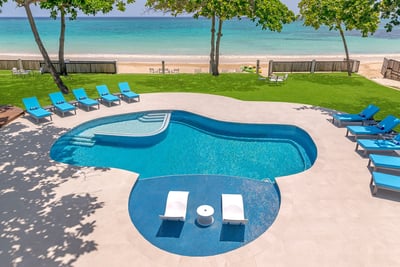 Luxury Villa Photo #4