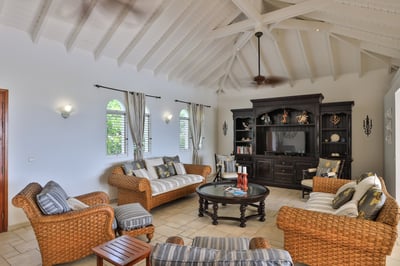 Luxury Villa Photo #17