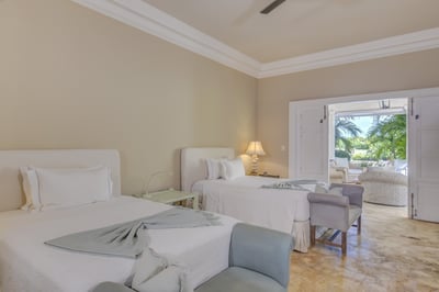 Luxury Villa Photo #42