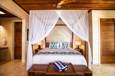 Luxury Villa Photo #23