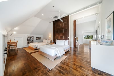 Luxury Villa Photo #19