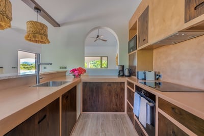 Luxury Villa Photo #13
