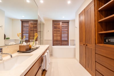 Luxury Villa Photo #34