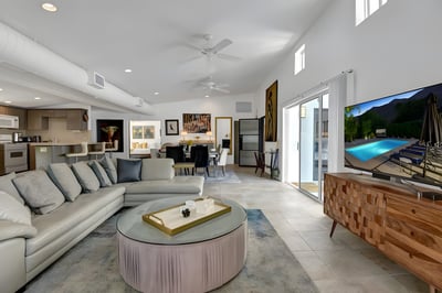 Luxury Villa Photo #11