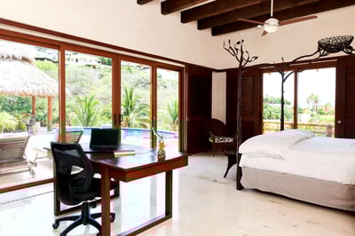 Luxury Villa Photo #19