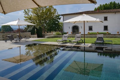 Luxury Villa Photo #2