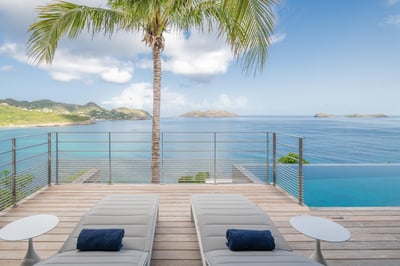 Luxury Villa Photo #6