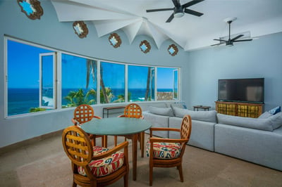 Luxury Villa Photo #15