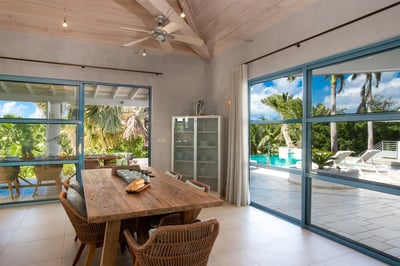 Luxury Villa Photo #16