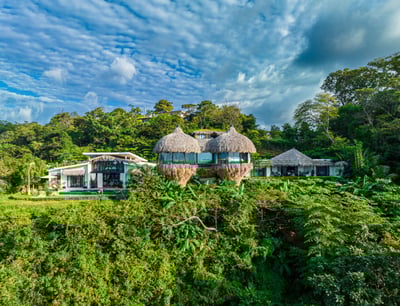 Luxury Villa Photo #3