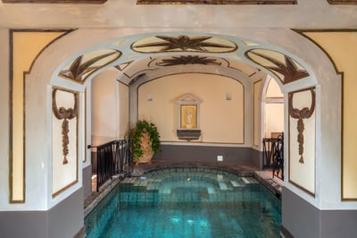 Luxury Villa Photo #13