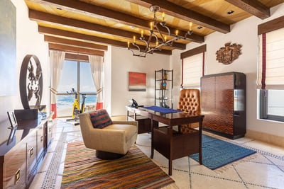 Luxury Villa Photo #25