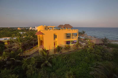 Luxury Villa Photo #3