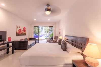 Luxury Villa Photo #22