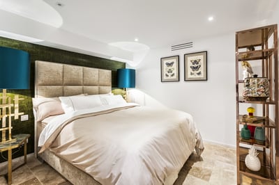 Luxury Villa Photo #31