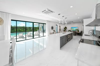 Luxury Villa Photo #13