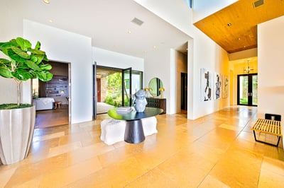 Luxury Villa Photo #20