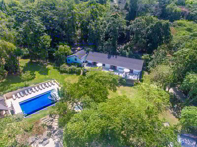 Luxury Villa Photo #3