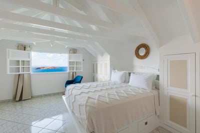 Luxury Villa Photo #23