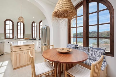 Luxury Villa Photo #8