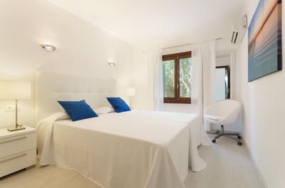 Luxury Villa Photo #24