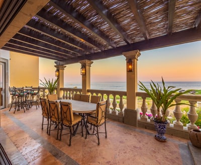 Luxury Villa Photo #15