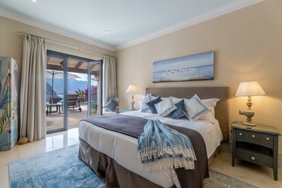 Luxury Villa Photo #45