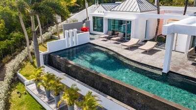 Luxury Villa Photo #5