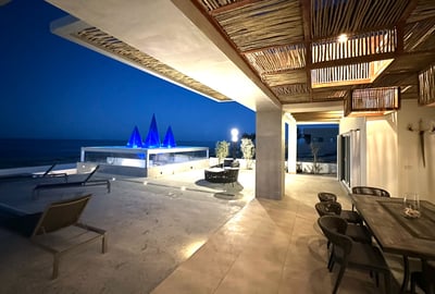 Luxury Villa Photo #12