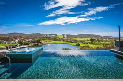 Luxury Villa Photo #6