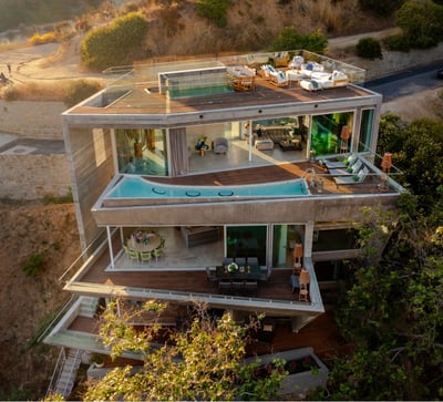 Luxury Villa Photo #3