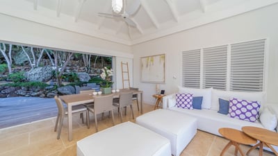 Luxury Villa Photo #32