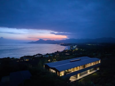 Luxury Villa Photo #4